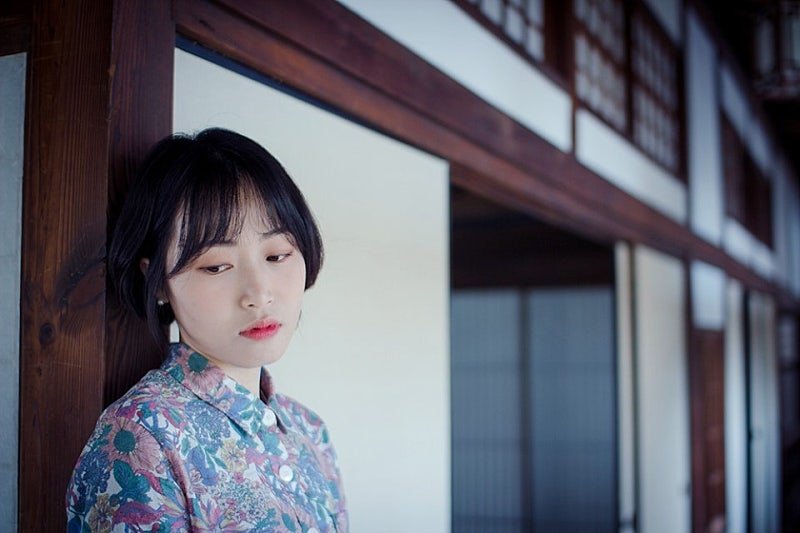 한옥 마루 자연광 인물 촬영 3